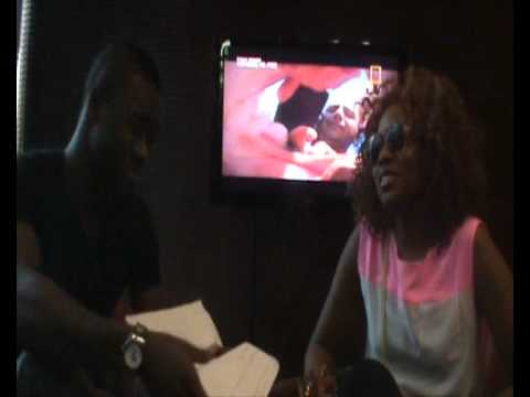 Ver Video de Chocquibtown ENTREVISTA CRISTIAN CON CHOCQUIBTOWN