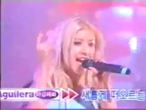 Ver Video de Christina Aguilera Christina Aguilera - What A Girl Wants Live at In Korea SBS 1999